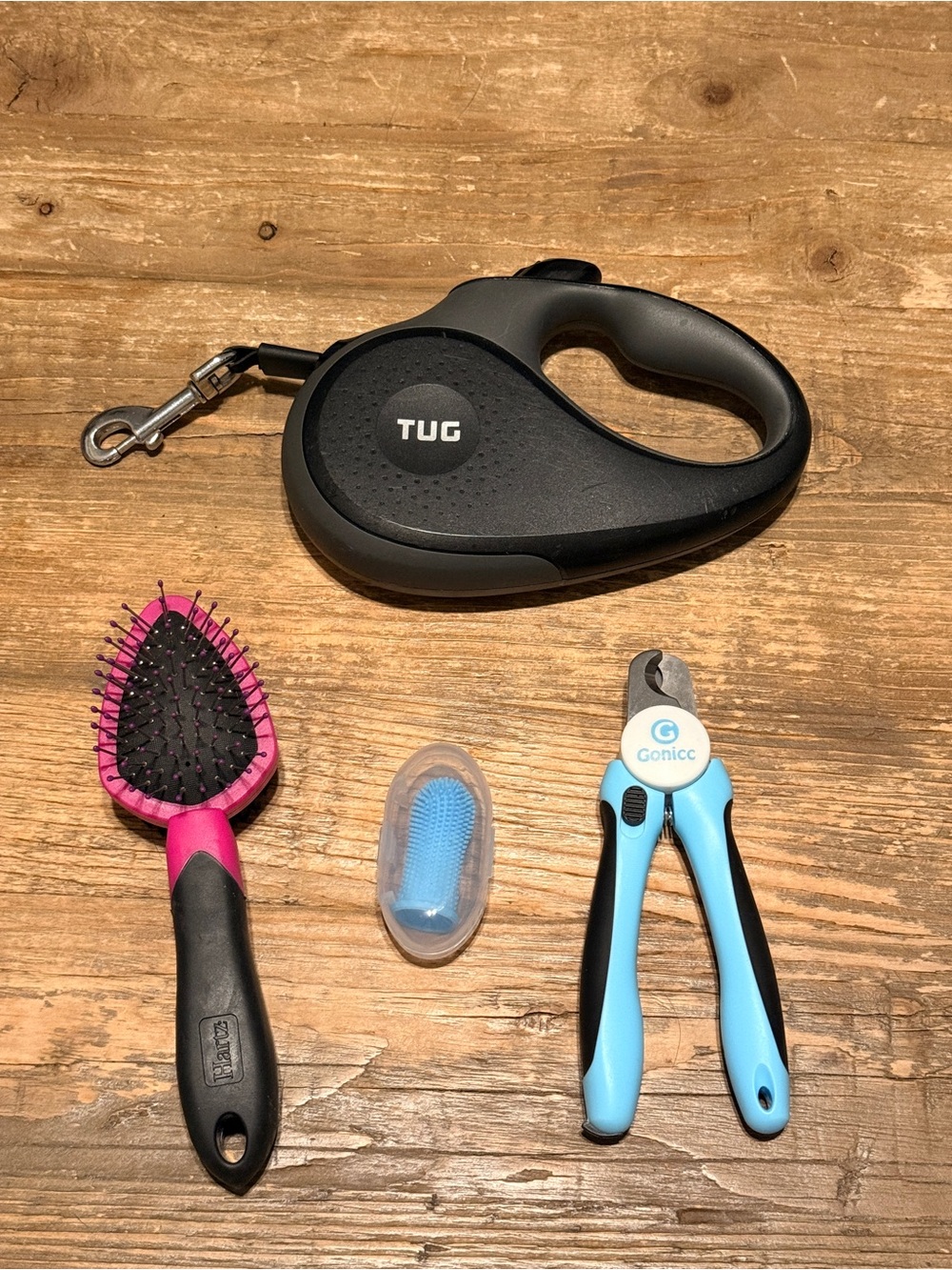 Per Supplies! Retractable Leash, Brush, Nail Clippers & Finger Toothbrush